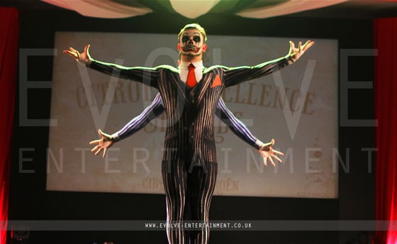 Acro-Clowns-3