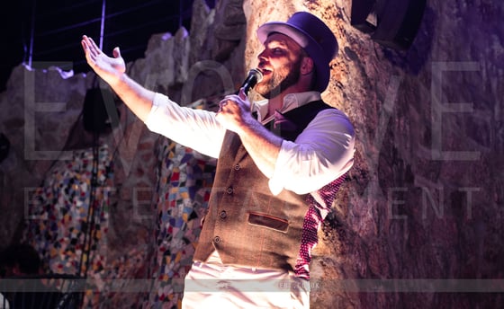 Beatboxing Compere 4