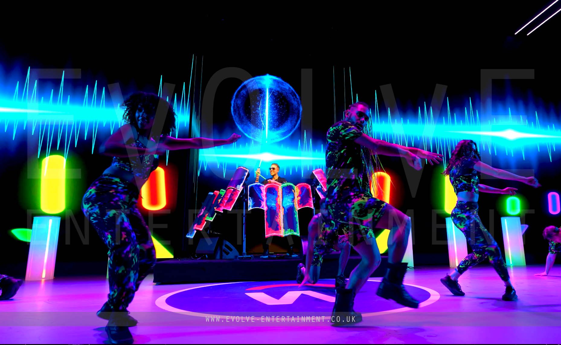 Breakdancing LED Drummers AFISHAL 2