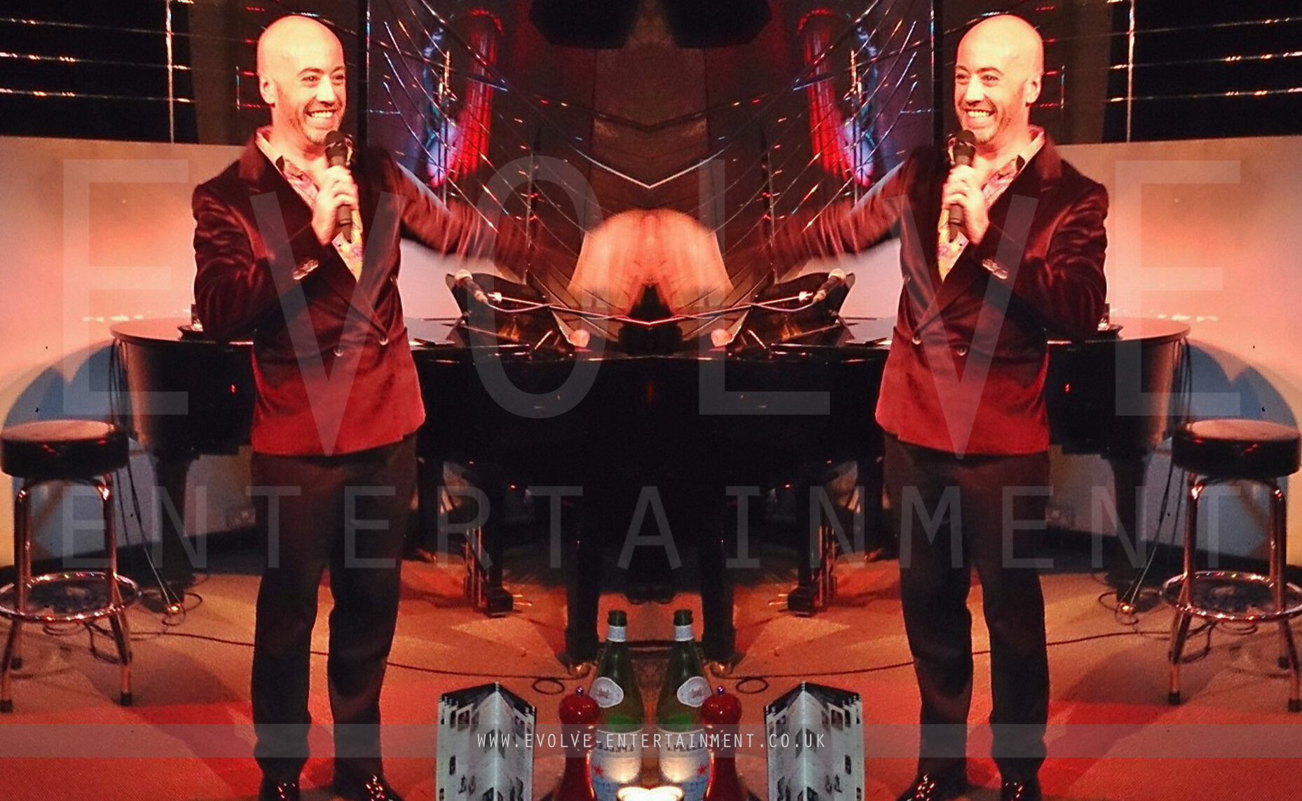 Cabaret Compere -5