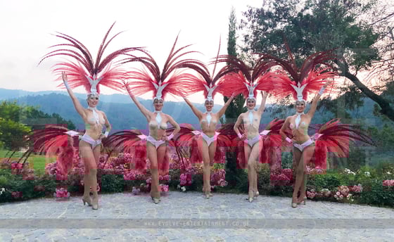 Canne Showgirls