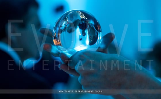 Christmas-Contact-Juggler-1
