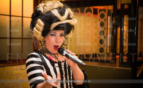 Circus-opera-singer-1
