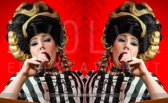 Circus-opera-singer-2