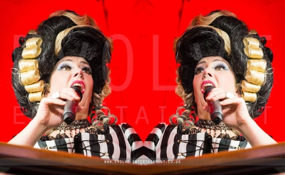 Circus-opera-singer-3