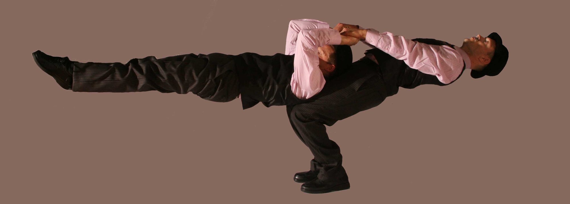 City-Slickers-acrobalance-hero