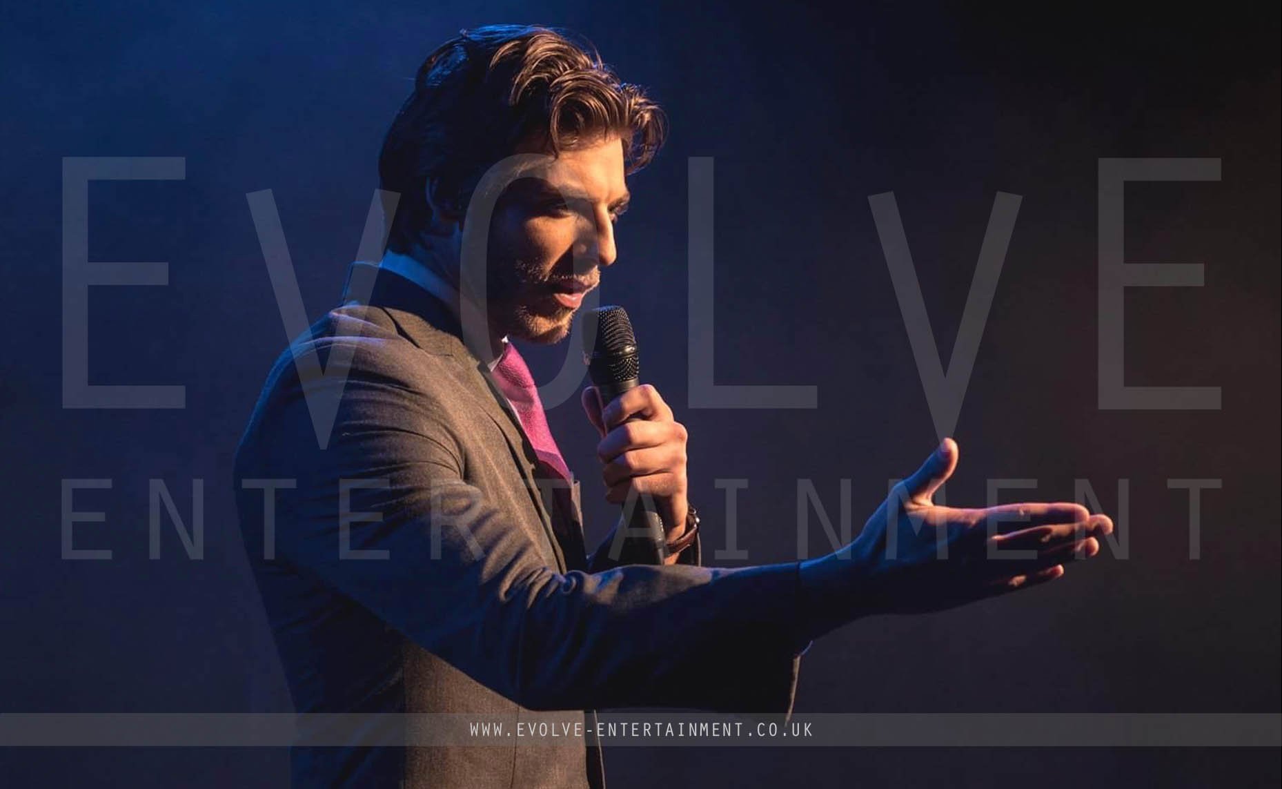 Compere-16