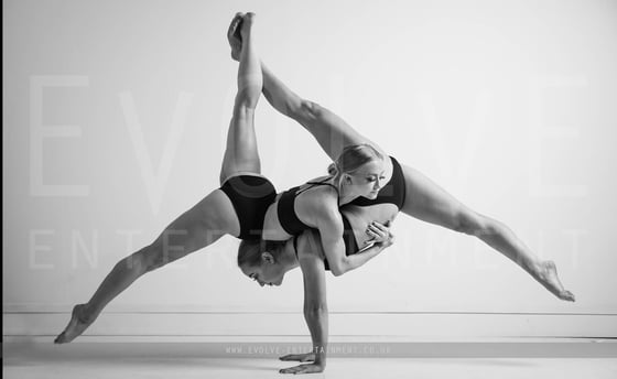 Contortion Trio 3