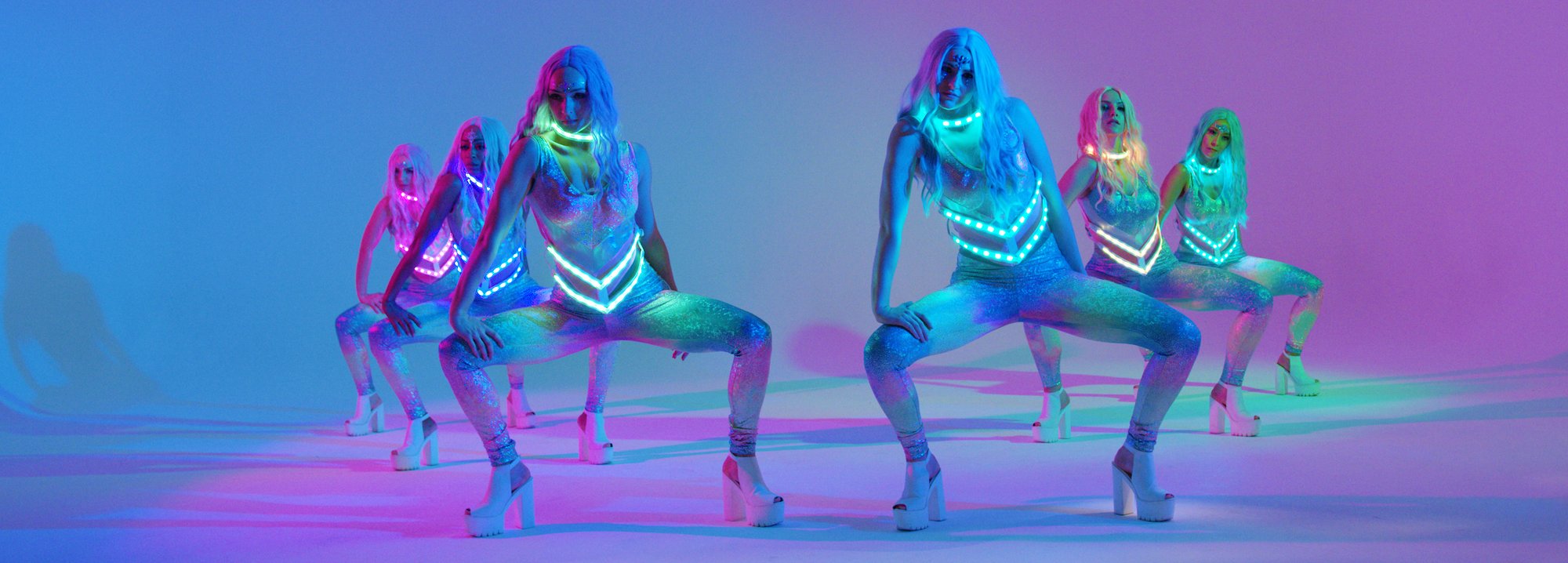 Cover Image Glow Girlz LED Dancers-1