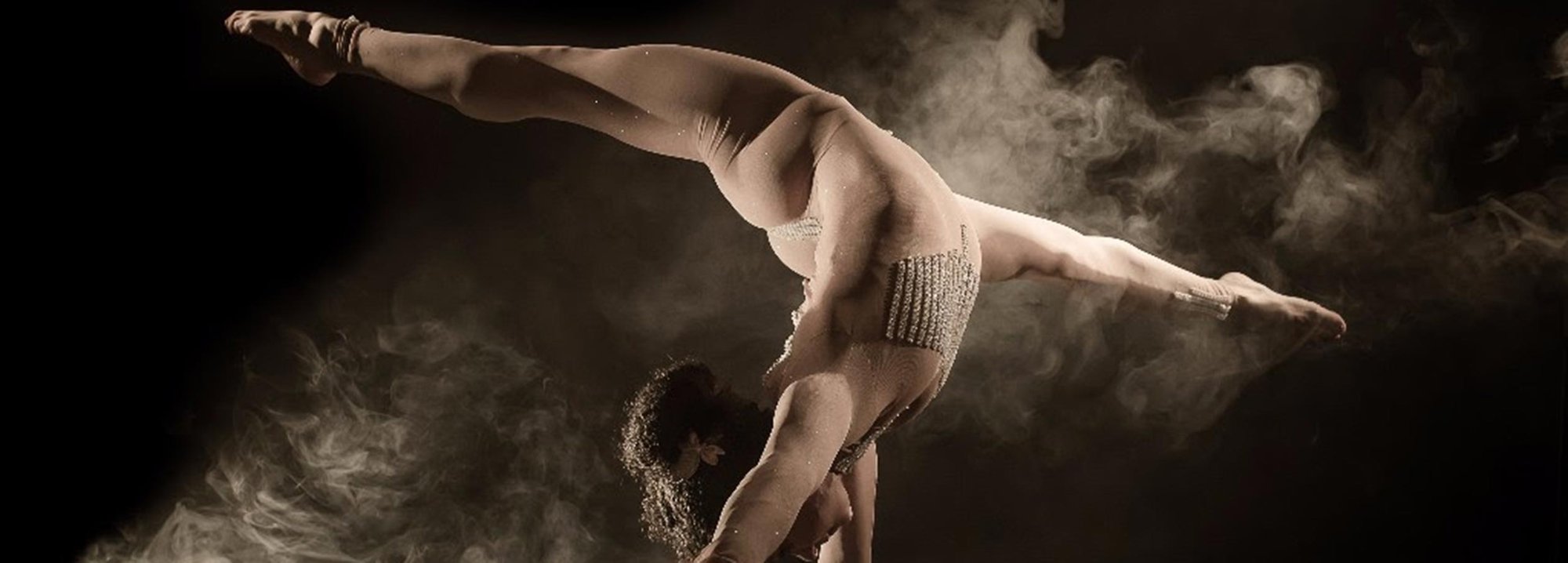 Crystal-Hand-Balance-Hand