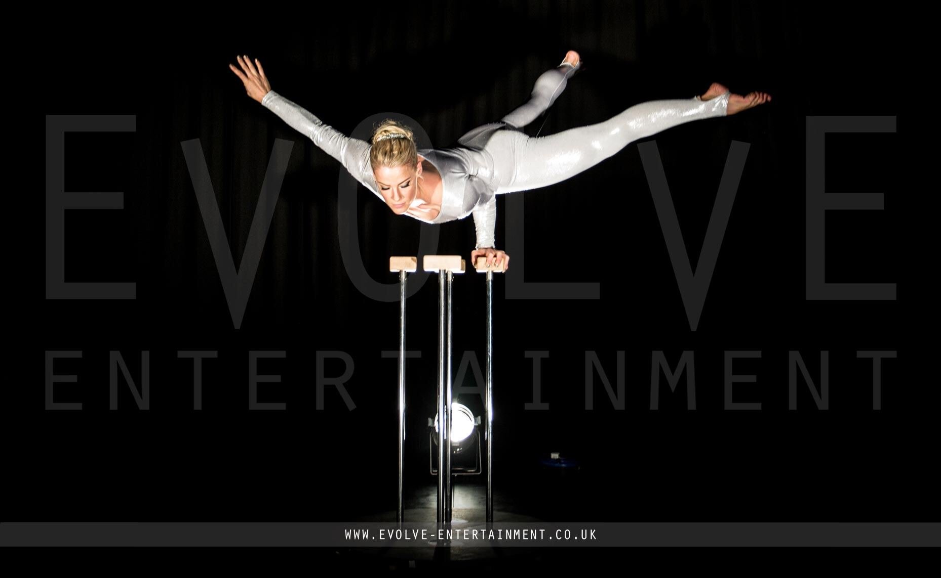 Desire-Hand-Balance-Solo-3