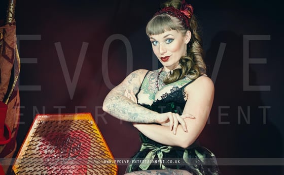 Duo-Circus-Sideshow-3