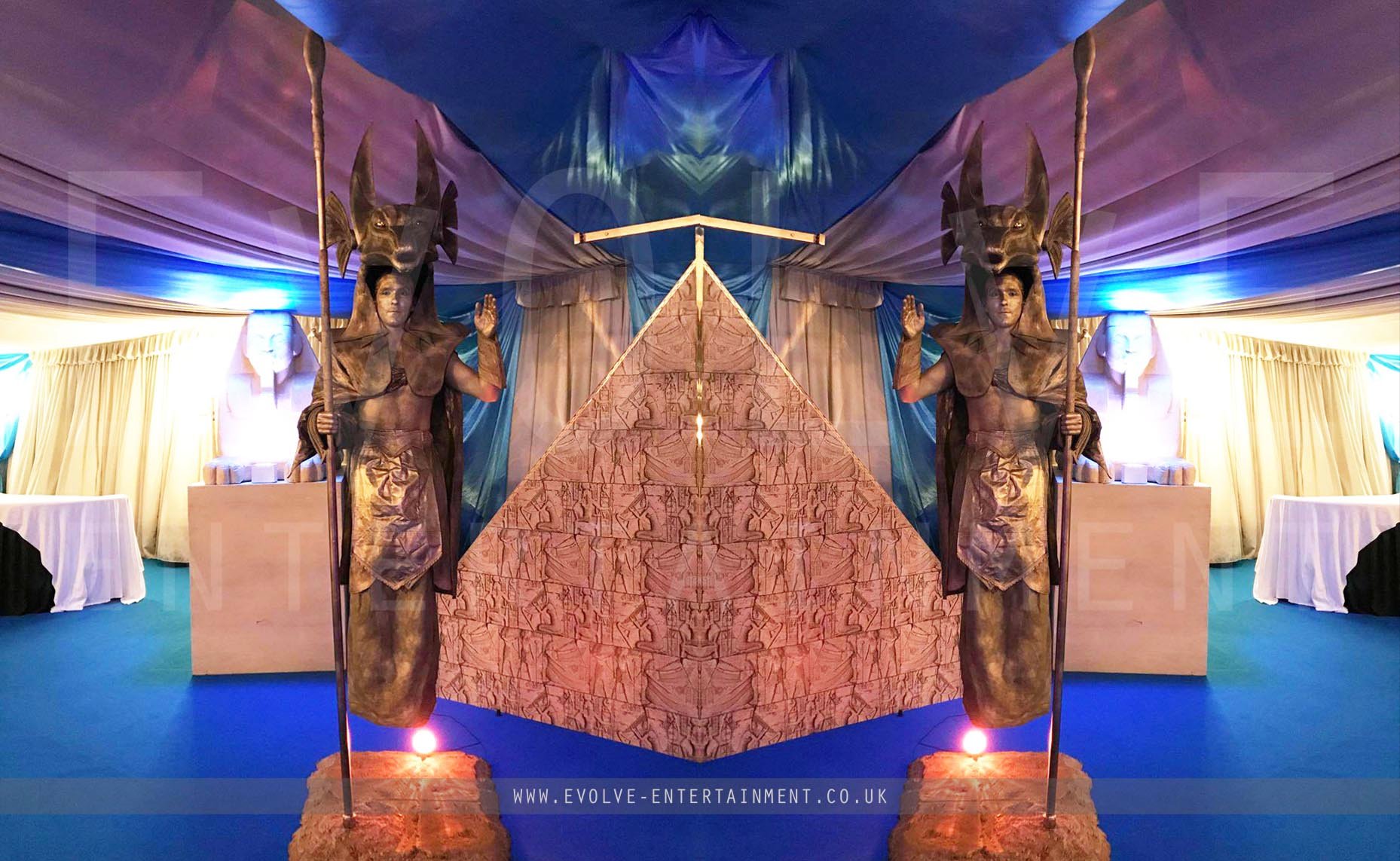 Egyptian Living Statues 8
