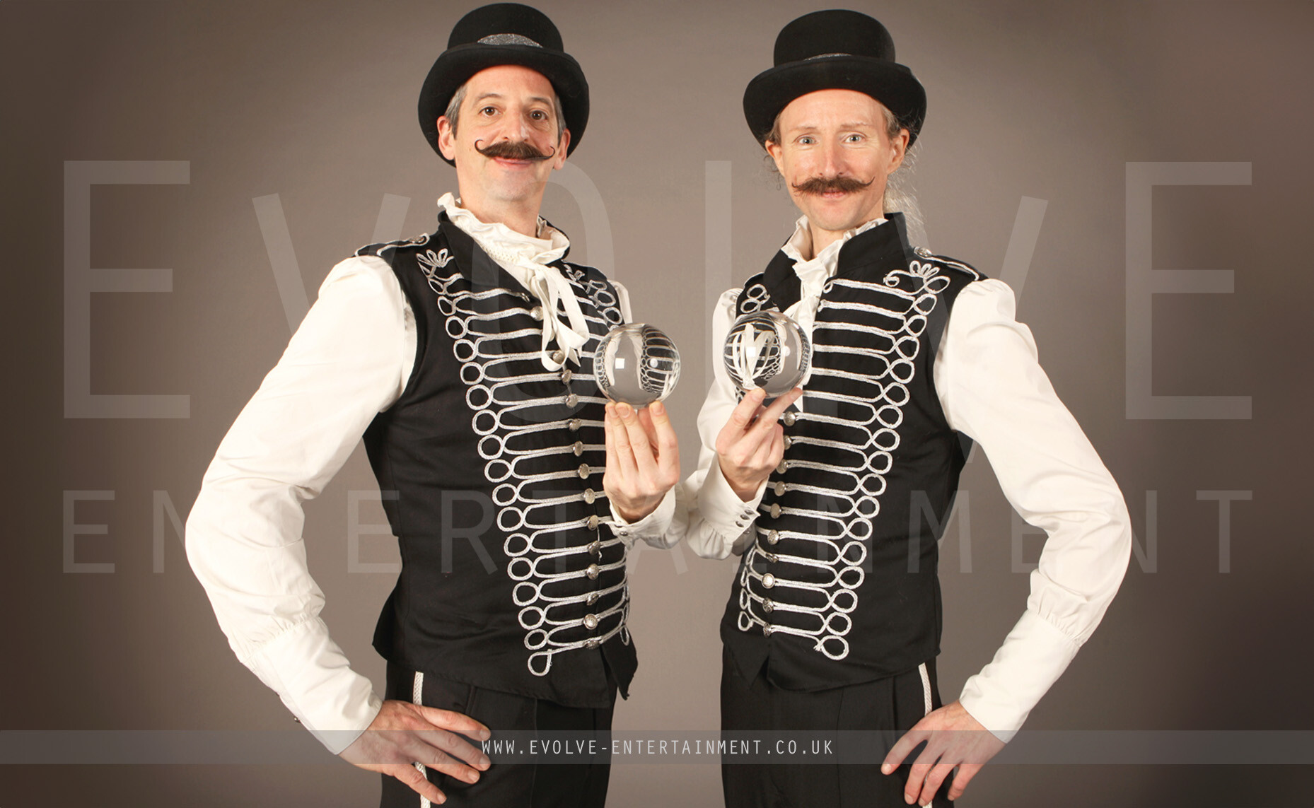 English Gentlemen Jugglers 3