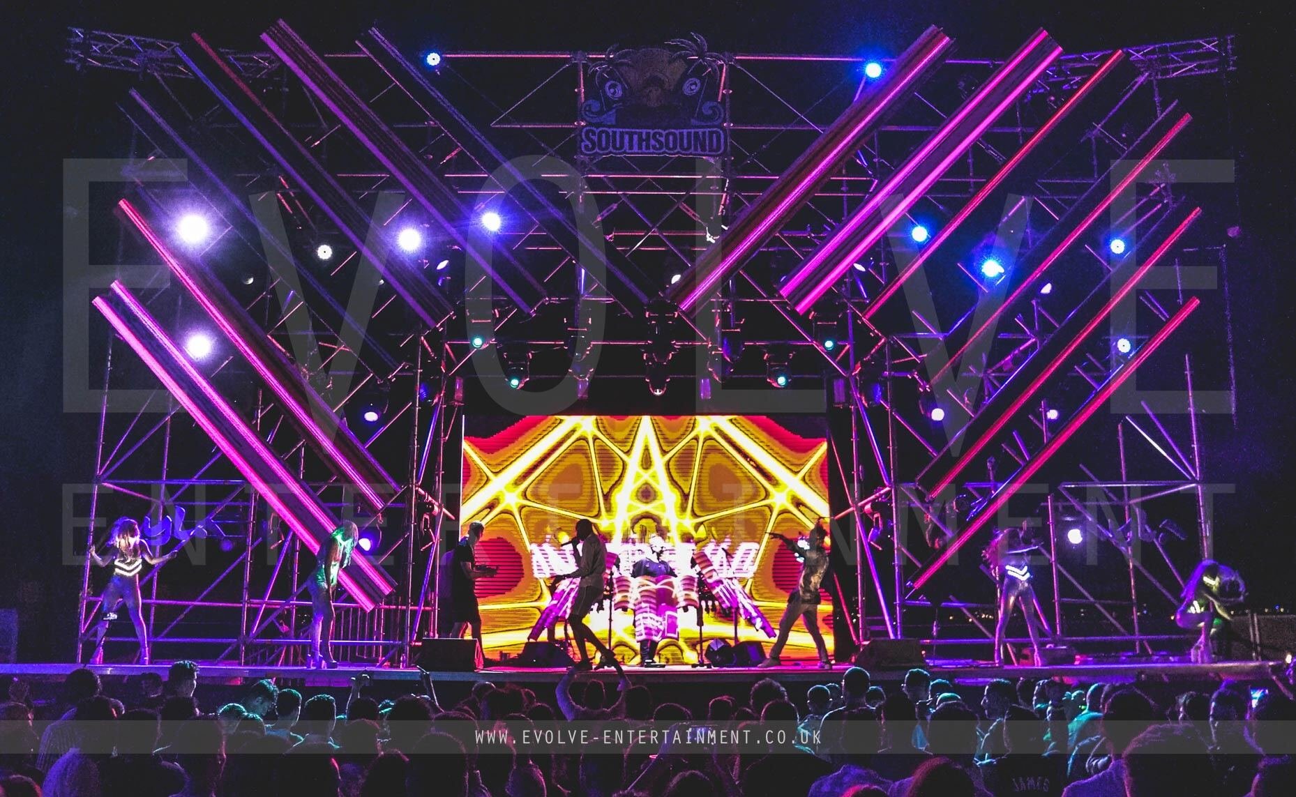 Festival Entertainment END
