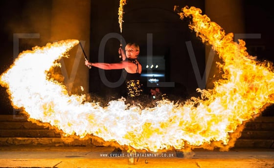 Fire-Juggling-Duo-6