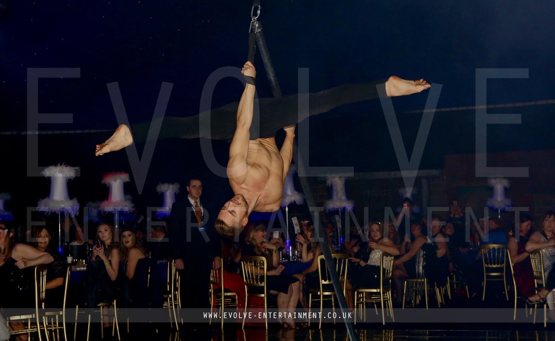 Flying-Pole-3