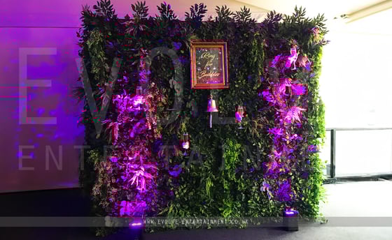 Foliage Drinks Wall - 1