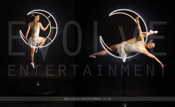 Freestanding-Aerial-Moon-4