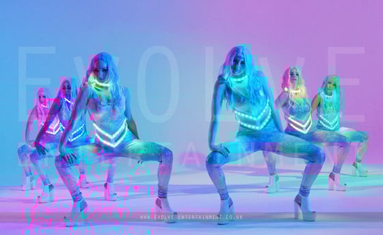 Glow-Girlz-LED-Dancers-6