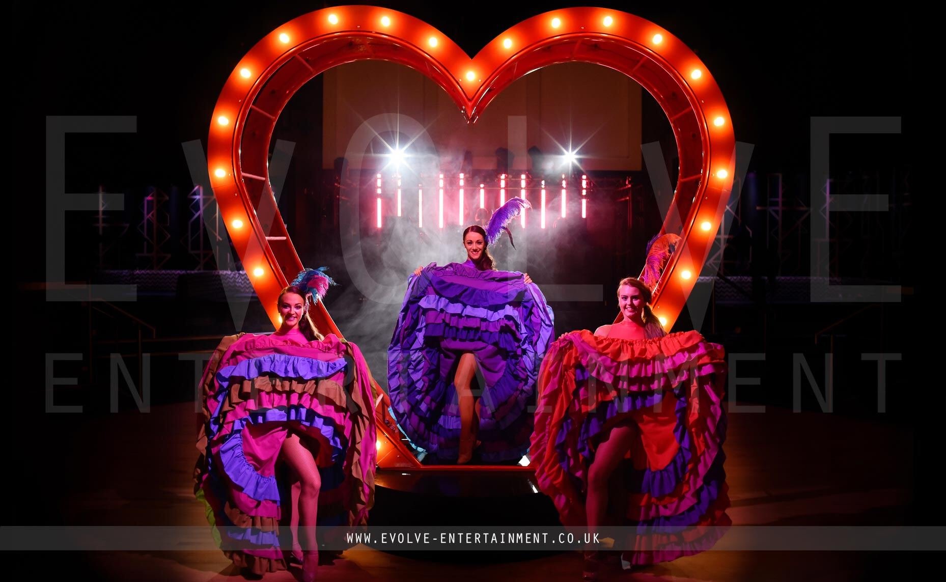 Heart-Prop-1-Can-Can-Moulin-Rouge