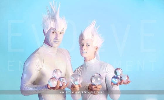 Ice-Contact-Juggler-3