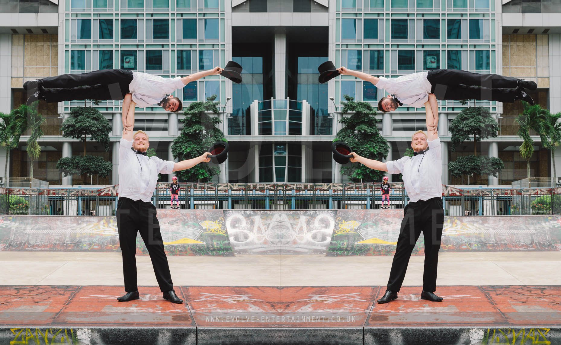 Juggling Gentlemen Duo 1