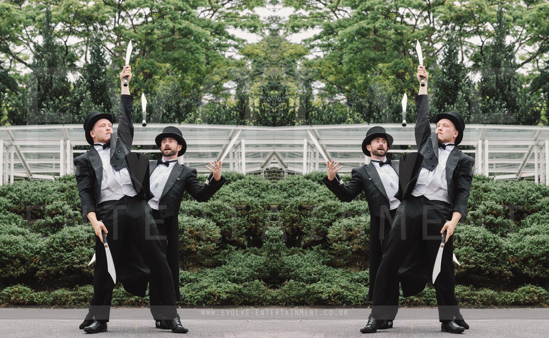 Juggling Gentlemen Duo 4