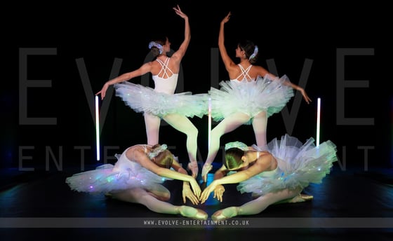 LED-Circus-Ballerinas-2
