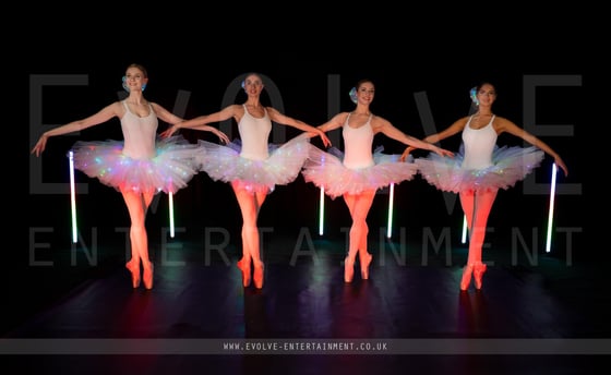 LED-Circus-Ballerinas-3