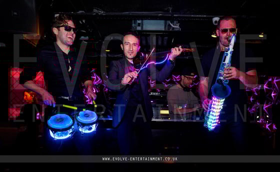 LED-trio-sax-bongos-violin-1