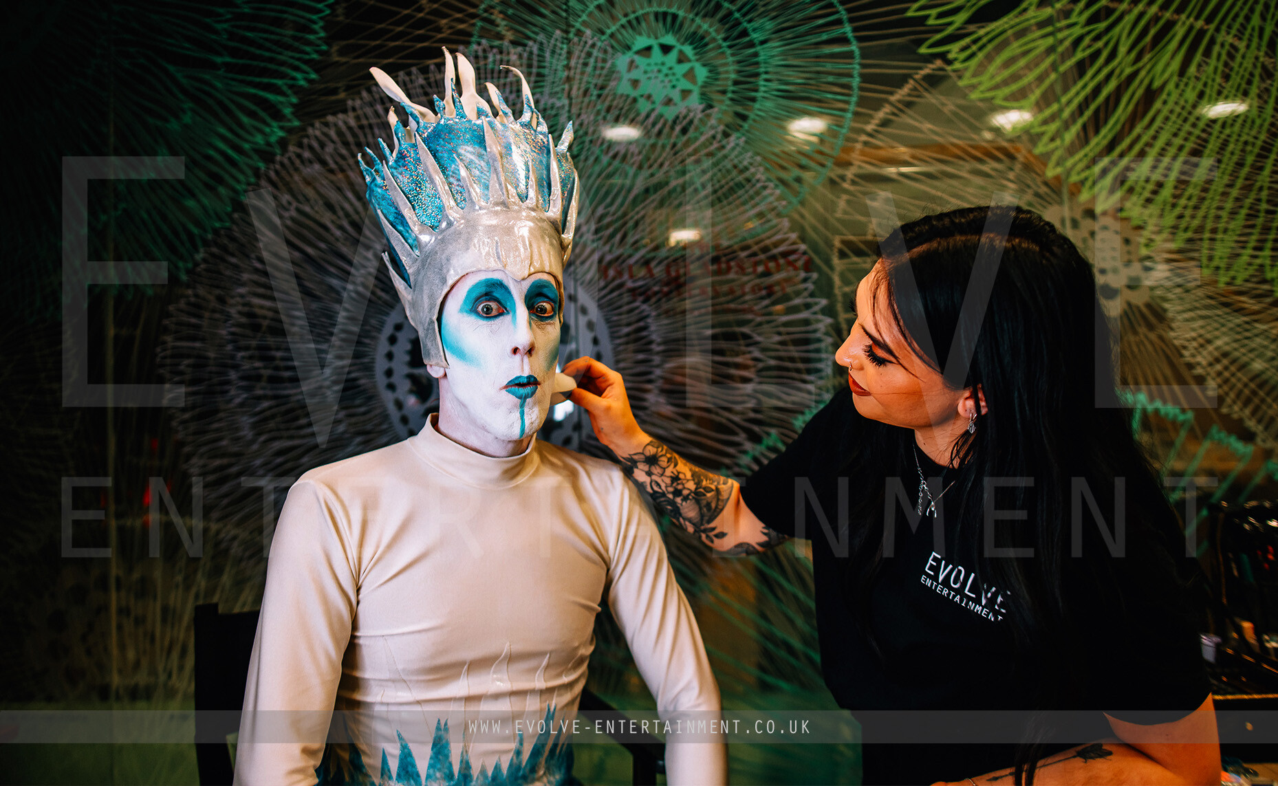 Make-up artist - 1