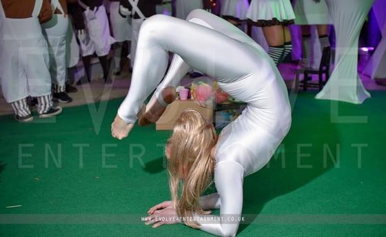 Pure-Imagination-Contortion5