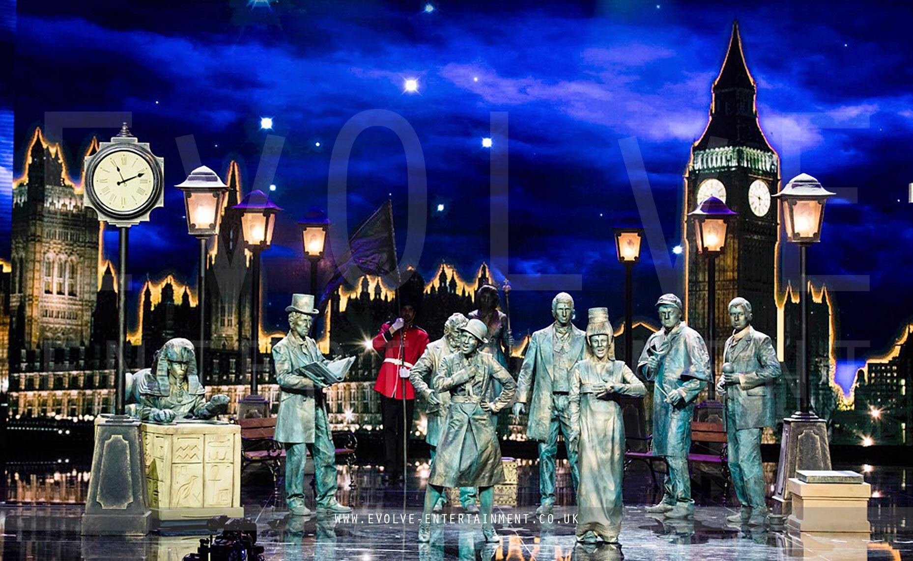Singing-Statues-1