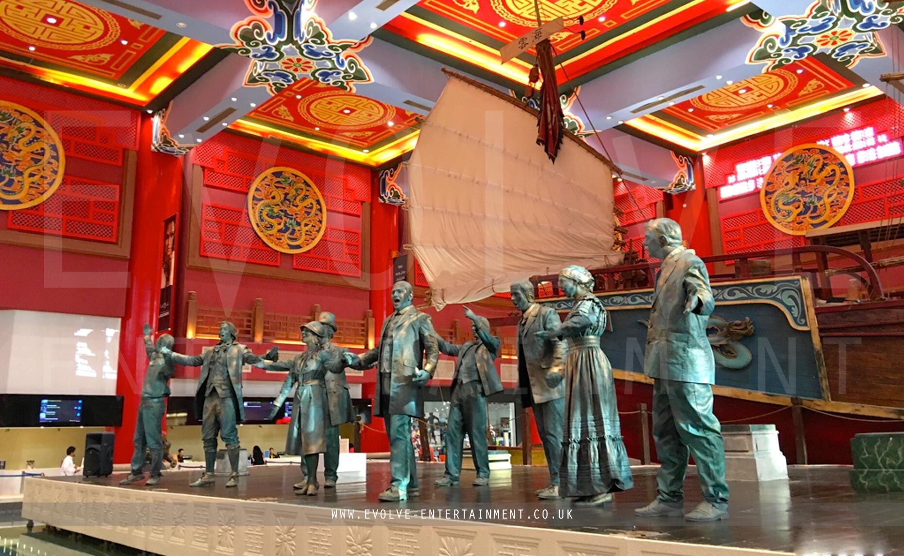 Singing-Statues-4