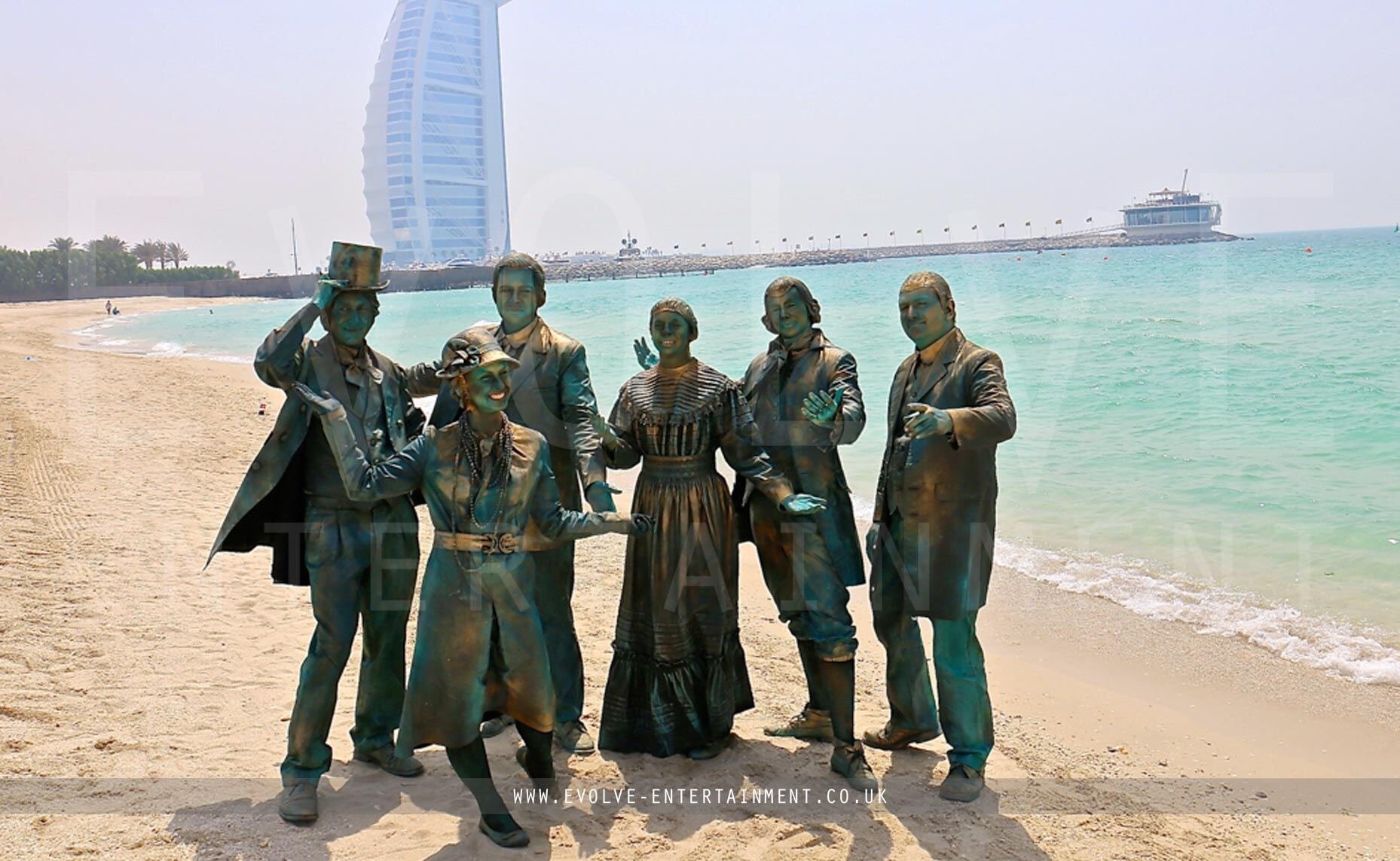 Singing-Statues-5