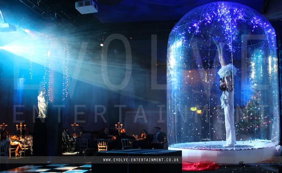 Snowglobe-acrobalance-5