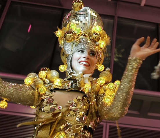 Stilt Walkers - Gold Baubles 3