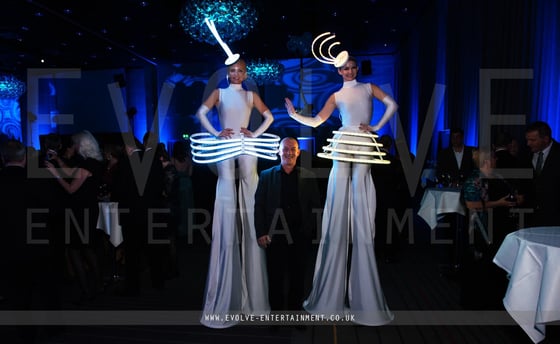 Stilt-Walker---white6