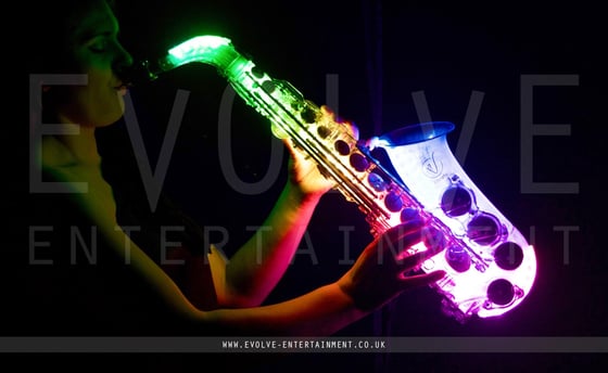 The-Neon-Glow-Sax-4