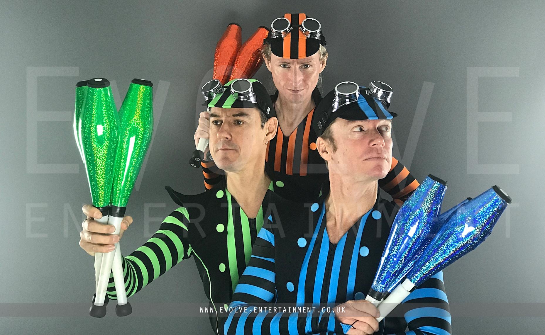 Unicycling-Juggling-Trio-2