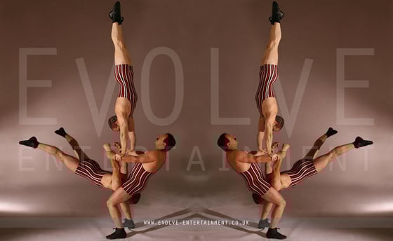 Victorian-Strongmen-acro-circus-6