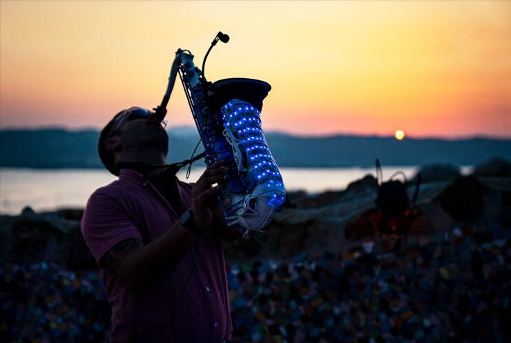 LED-Saxophone-Thumb