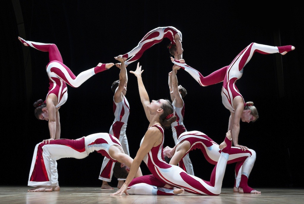 Ultimate Acrobats 1